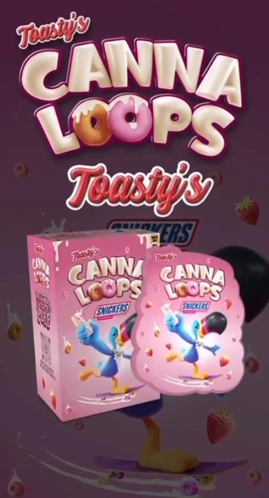 Snickers Strawberry Cheesecake